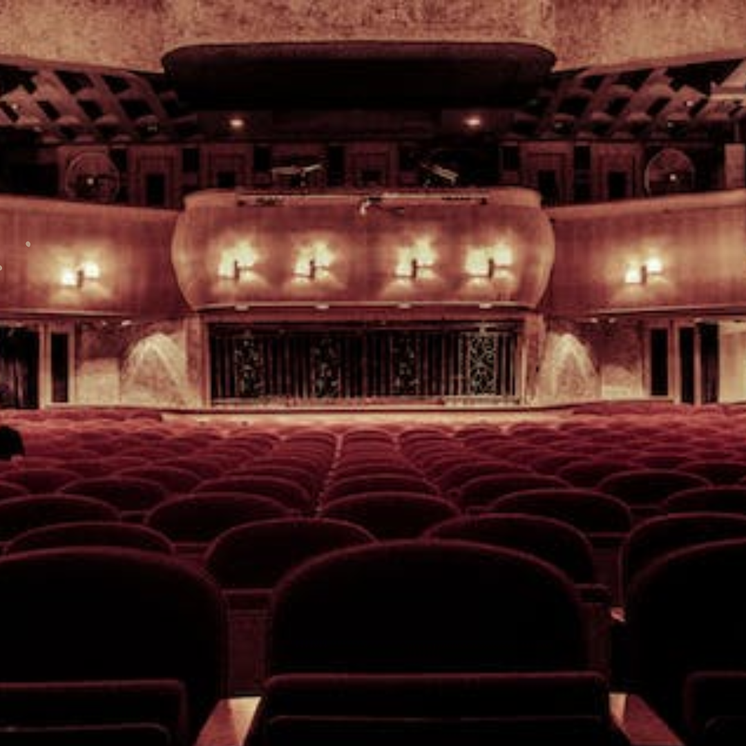 Création d'une section théâtre